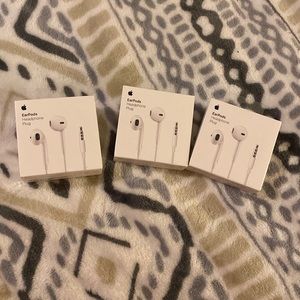 Apple EarPods headphone plug